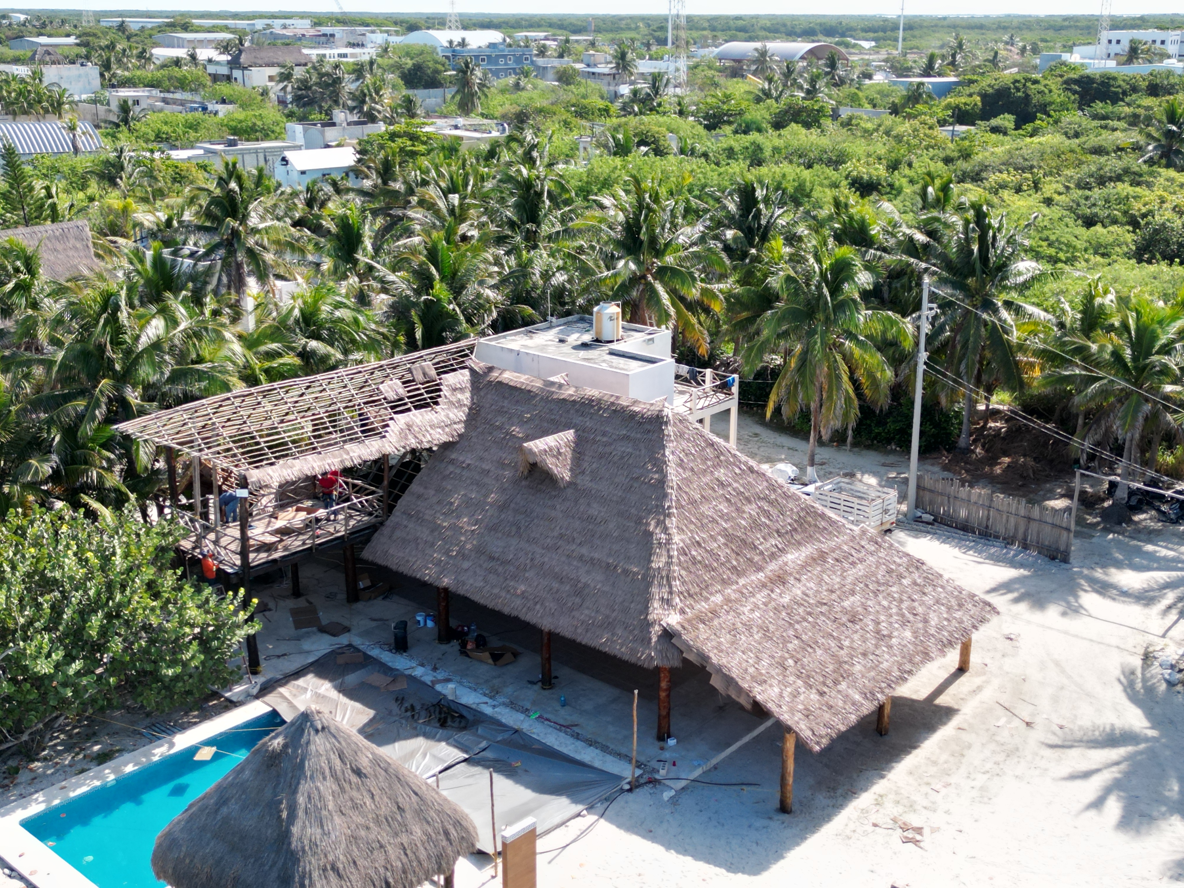 Instalación palapa sintética